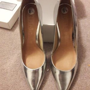 Schutz Silver Pump